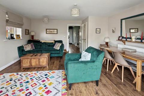 undefined, Fiver Close, Whitchurch, RG28 7FN