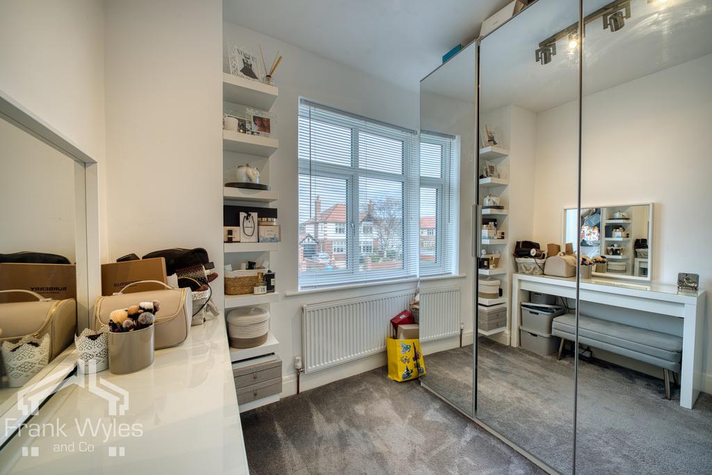  D751184 hdr