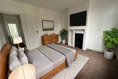 2 bedroom house to rent, Pool Road, Leicester, Leicestershire