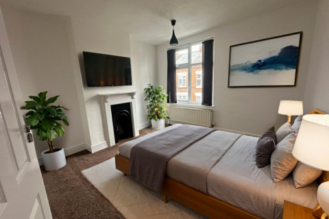 2 bedroom house to rent, Pool Road, Leicester, Leicestershire