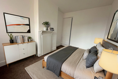 2 bedroom house to rent, Pool Road, Leicester, Leicestershire