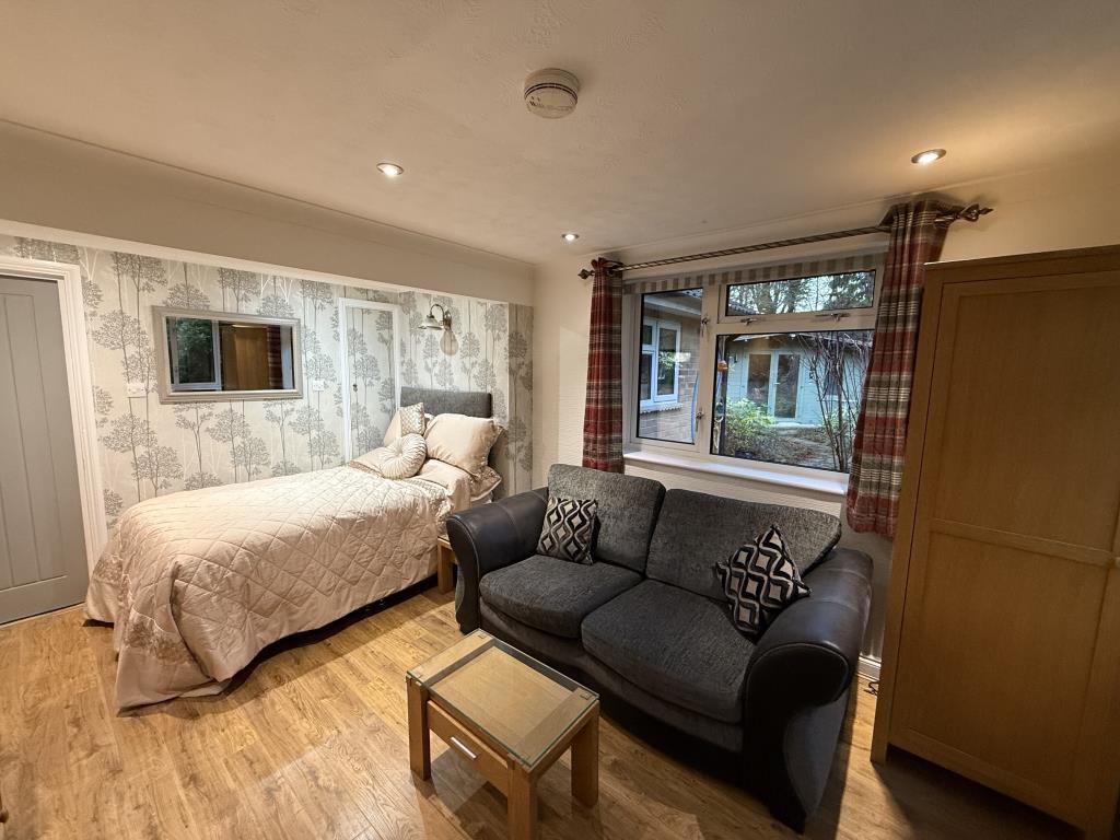 Lounge/Bedroom