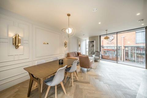 3 bedroom flat to rent, Edith Row, London SW6