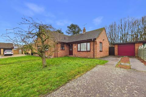 3 bedroom detached bungalow for sale, Brewsters, Norwich NR16