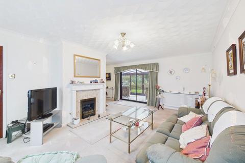 3 bedroom detached bungalow for sale, Brewsters, Norwich NR16