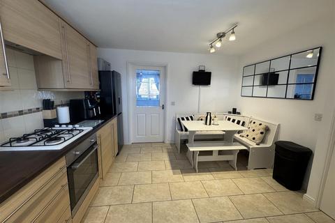 3 bedroom semi-detached house for sale, Ivy Way, Pelton, Chester-le-Street