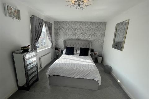3 bedroom semi-detached house for sale, Ivy Way, Pelton, Chester-le-Street