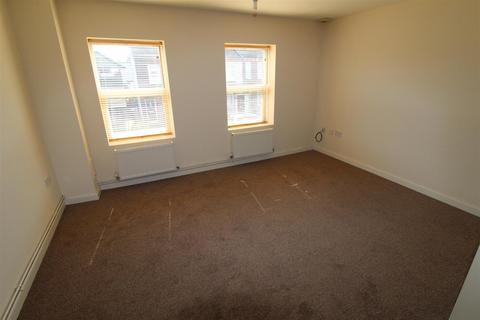 undefined, Buckingham Gate, Dunstable