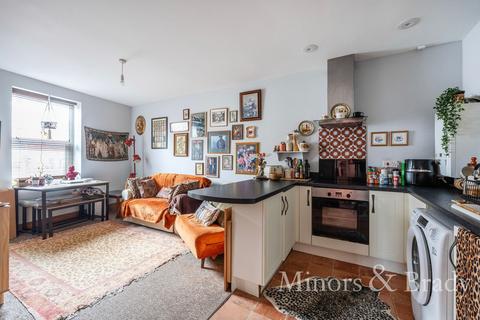 2 bedroom flat to rent, Silver Road, Norwich