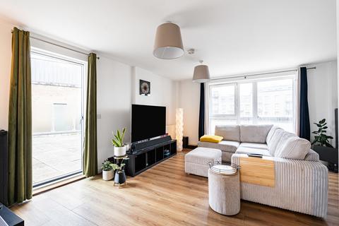undefined, Connersville Way, Croydon, CR0