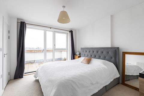 undefined, Connersville Way, Croydon, CR0