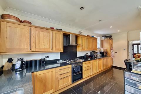 4 bedroom link detached house for sale, Craneswater Park, Norwood Green UB2