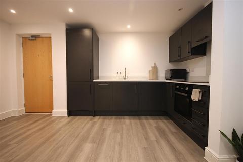 1 bedroom apartment to rent, ANDREWS CLOSE, EPSOM, KT17