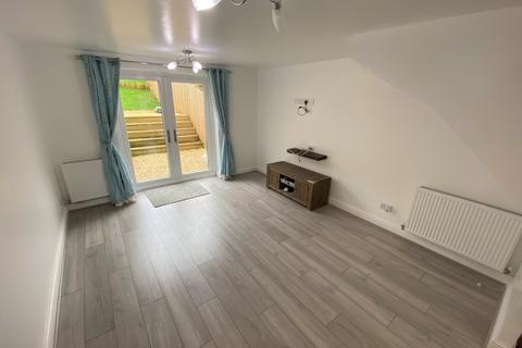 2 bedroom terraced house to rent, Tennyson Way, Killay, Swansea