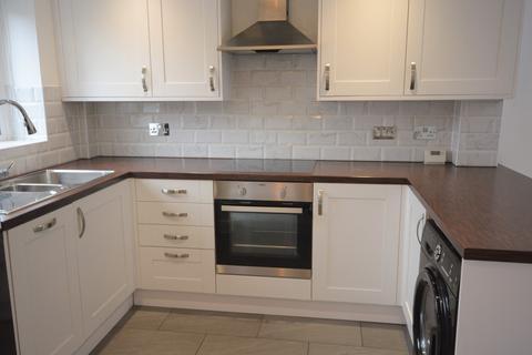 2 bedroom terraced house to rent, Tennyson Way, Killay, Swansea