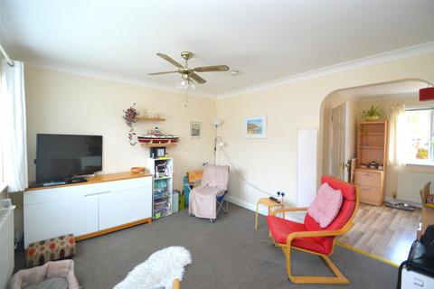 2 bedroom semi-detached house for sale, Kingslea Park, East Cowes