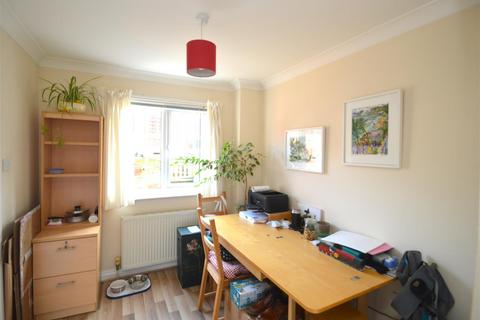 2 bedroom semi-detached house for sale, Kingslea Park, East Cowes