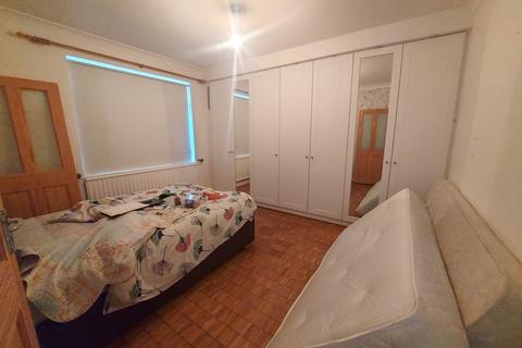 undefined, Portland Gardens, RM6