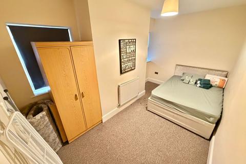 undefined, Flat 3, 6-7 Ednam Road, Dudley, DY1 1HL
