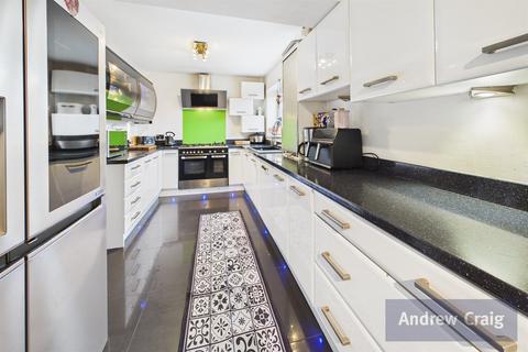 4 bedroom semi-detached house for sale, Roselea Avenue, Ryhope