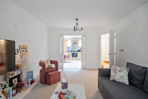 2 bedroom flat for sale, Chilbolton Avenue, Winchester, Hampshire, SO22