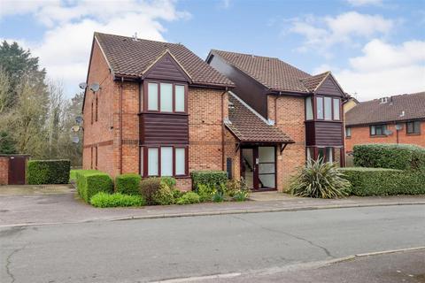 Studio for sale, Newbridge Close, Broadbridge Heath, Horsham