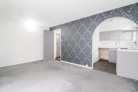 Studio for sale, Newbridge Close, Broadbridge Heath, Horsham
