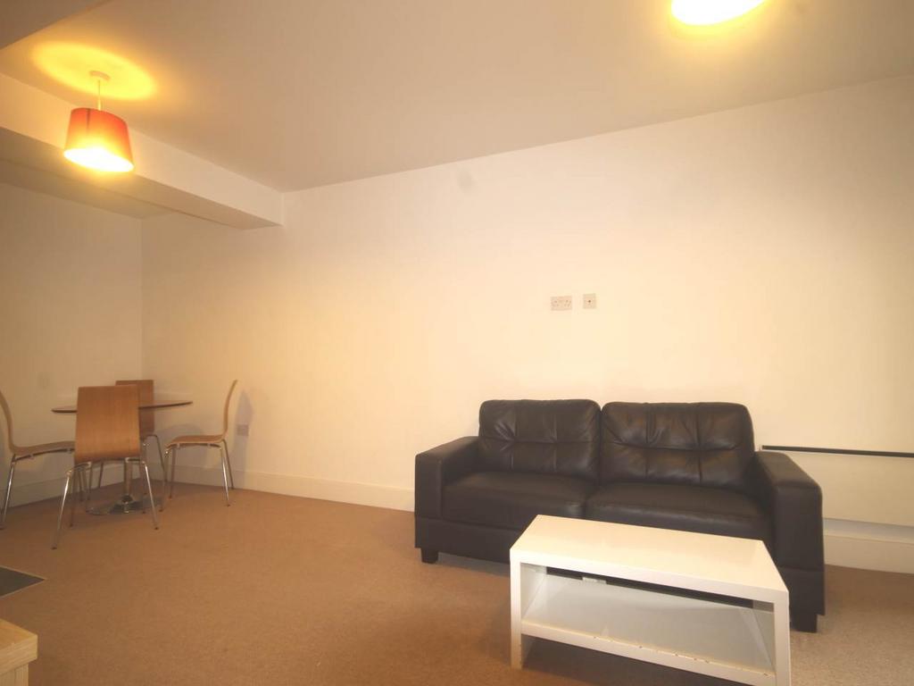 Living Room (3)