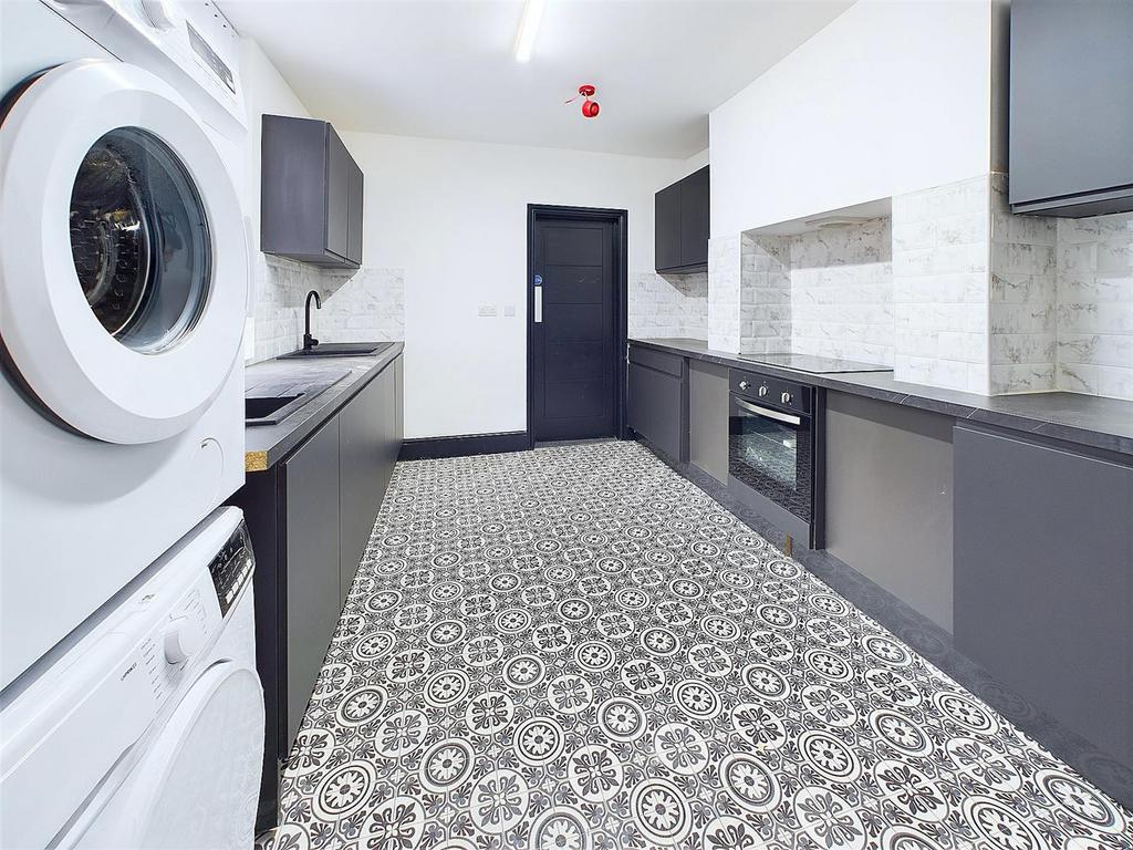 Shared Kitchen 3.jpg