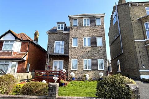 2 bedroom flat for sale, Cambridge Road, East Cowes