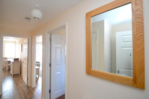 2 bedroom flat for sale, Cambridge Road, East Cowes