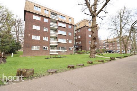 3 bedroom apartment for sale, Lodge Close, EDGWARE