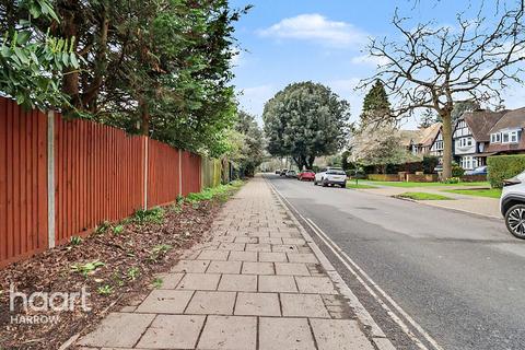 3 bedroom apartment for sale, Lodge Close, EDGWARE