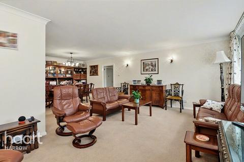 3 bedroom apartment for sale, Lodge Close, EDGWARE