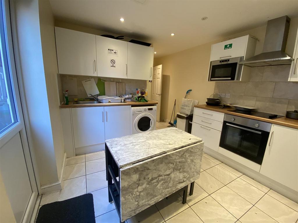 Communal Kitchen