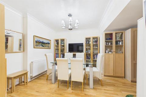 7 bedroom detached house for sale, London Road, Balderton, Newark