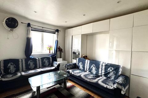 undefined, Ordnance Dock Place,  Southall, UB2