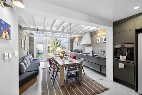 Whatley Avenue, London, SW20
