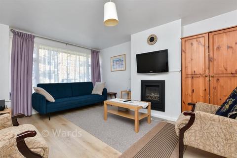 4 bedroom end of terrace house for sale, Rhodaus Close, Canterbury CT1