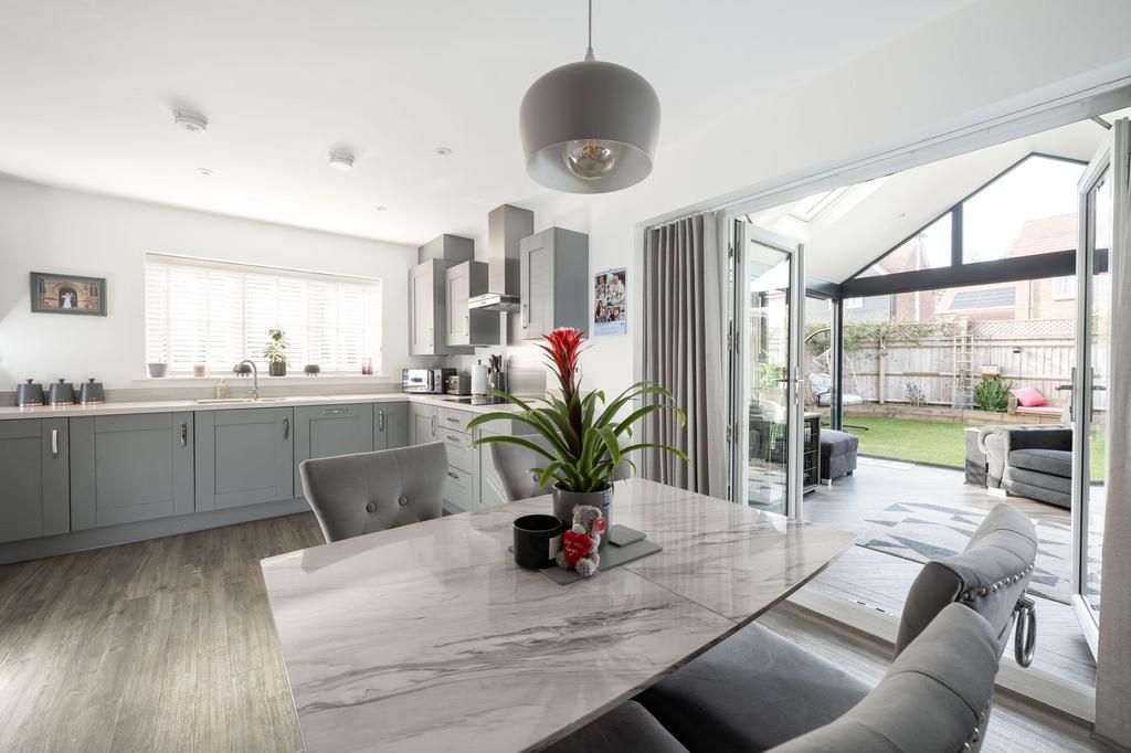 Kitchen/Dining Room