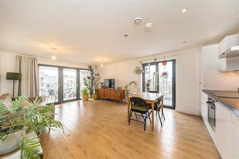 2 bedroom flat for sale, Henry Road, London SW9