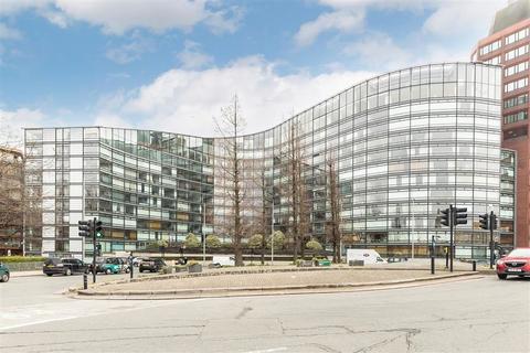 3 bedroom flat to rent, Albert Embankment, London SE1