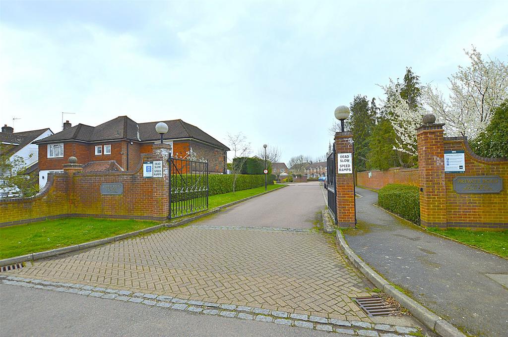 Staffords Place Gate