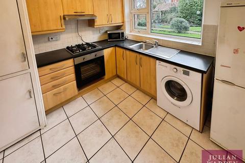 2 bedroom flat for sale, Holmwood Road, Didsbury, Manchester, M20