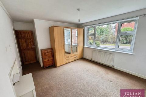 2 bedroom flat for sale, Holmwood Road, Didsbury, Manchester, M20