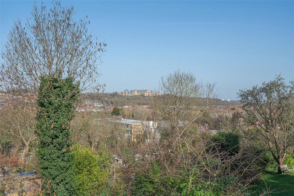 Roof Terrace Views A