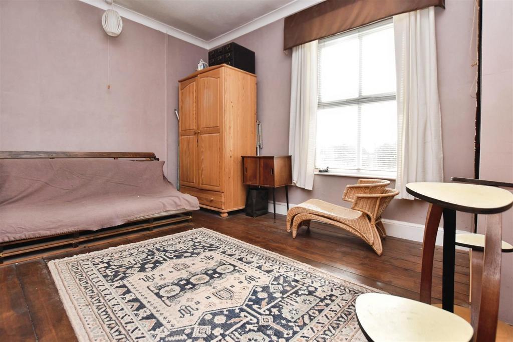 Ffd3e6c3-bed 202.JPG
