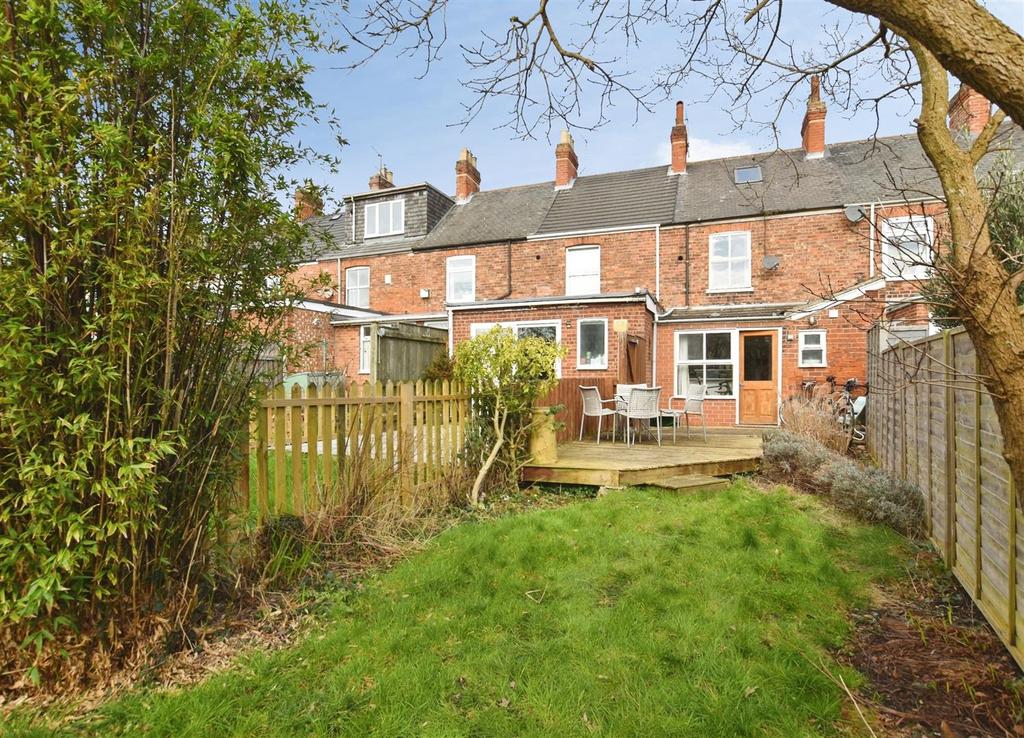 B37db8e3-garden 20rear 20house.JPG
