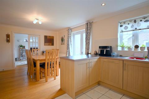 3 bedroom detached house for sale, Friday Street, Langney, Eastbourne