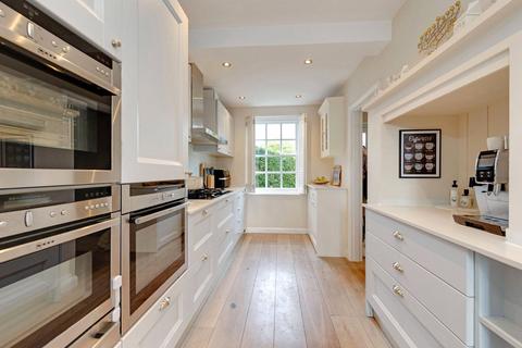 3 bedroom terraced house for sale, Asmuns Hill, London, NW11